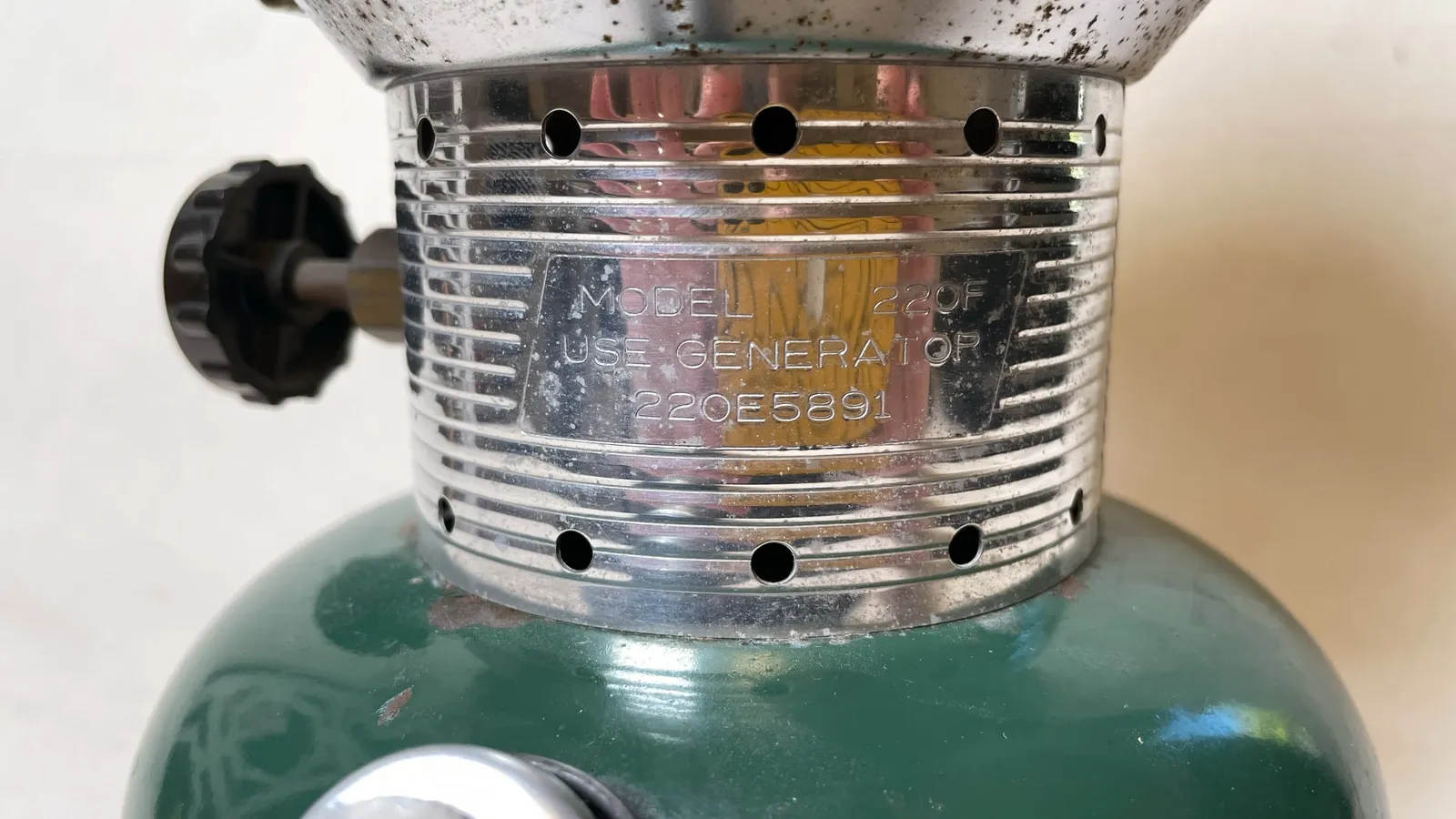 Coleman Double Mantle Gas Lantern, Model 220F — image 4
