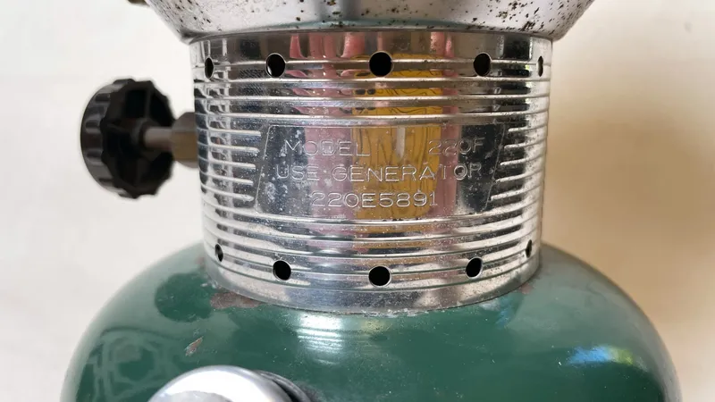 Coleman Double Mantle Gas Lantern, Model 220F — image 4