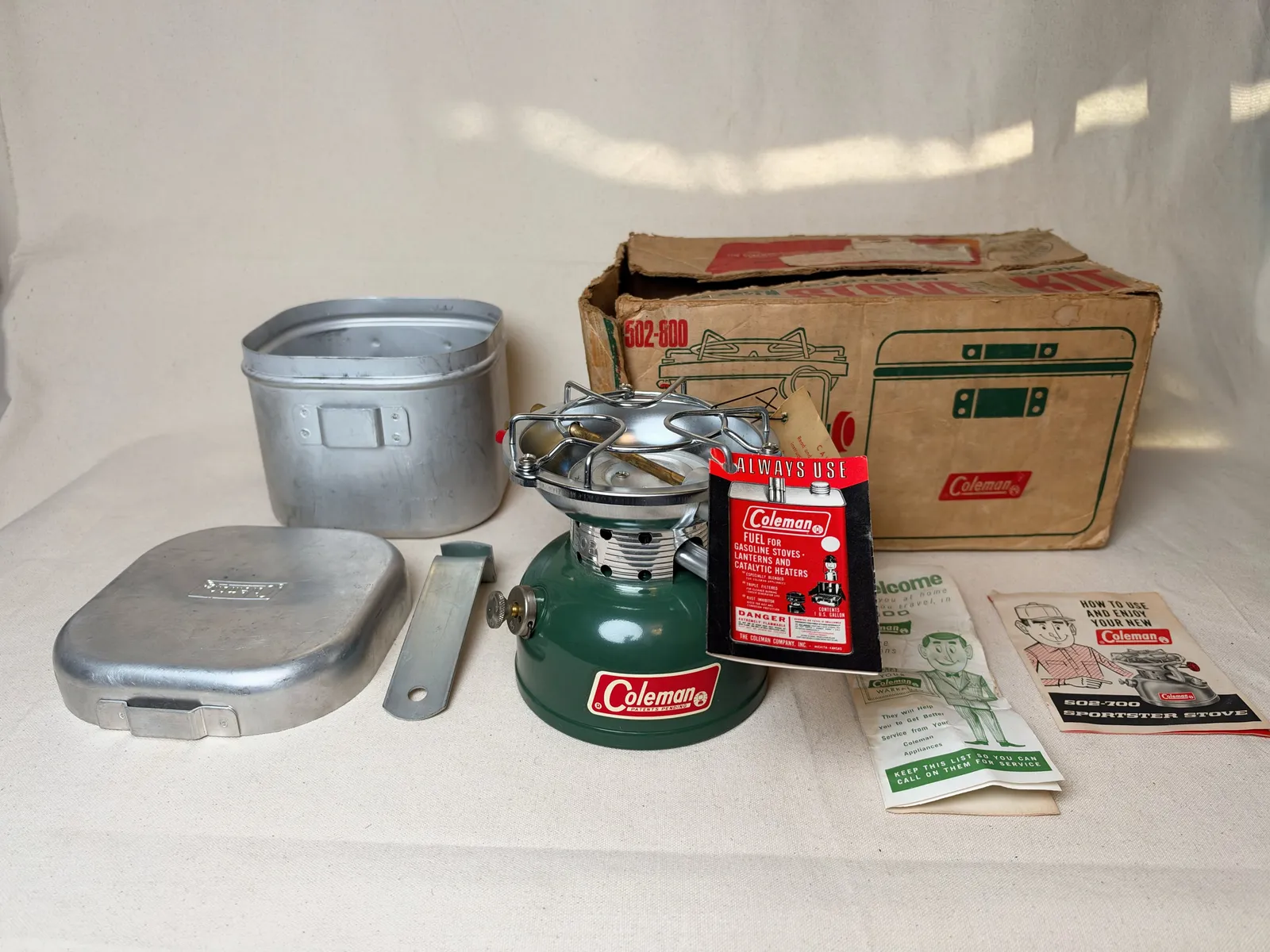 Coleman Single-Burner Camp Stove, Model 502 Sportster — image 1