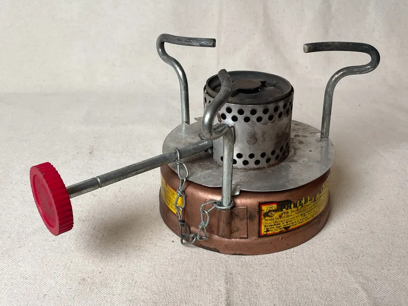 Phoebus No. 725 Gas Camp Stove — image 3