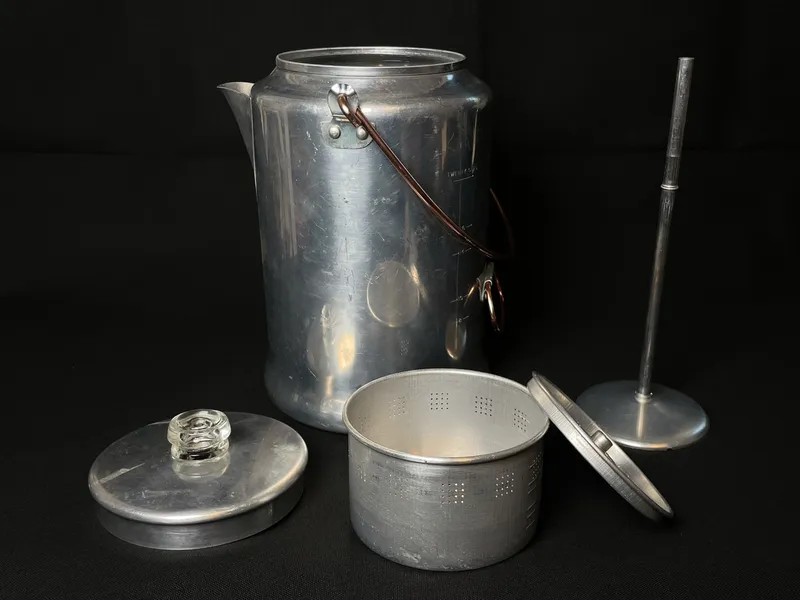 Comet Coffee Percolator, 20-cup with bails — image 4